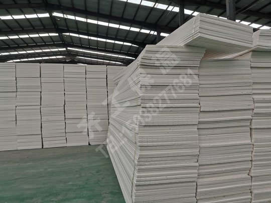 擠塑保溫板在什么條件下才能施工？